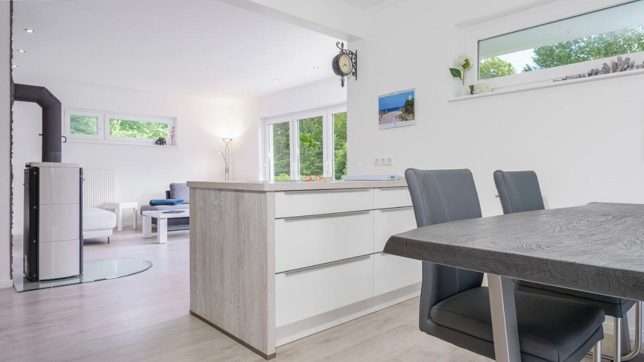 Kaept'N Kalle Ferienwohnungen Zingst Esterno foto
